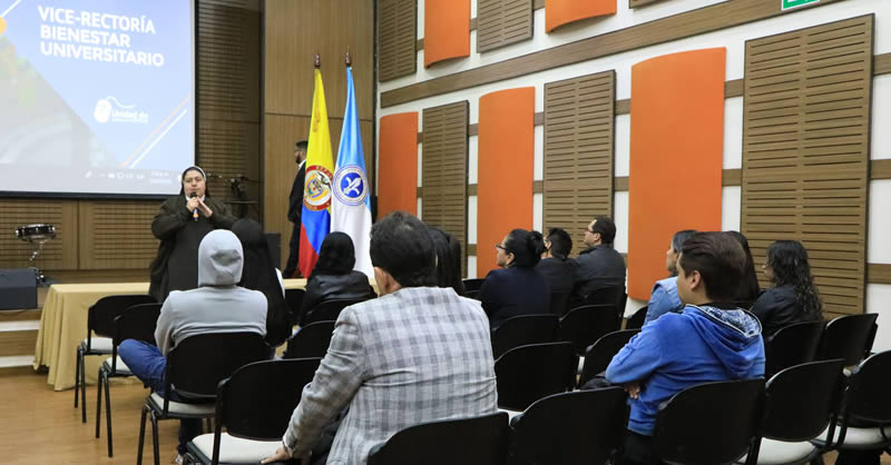 BIENVENIDA A ESTUDIANTES DE PRIMER SEMESTRE DE LA JORNADA NOCTURNA