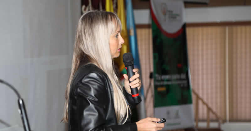 LA TECNOLOGÍA Y EL USO DE APLICACIONES EN CONGRESO COLOMBIANO DE COMPUTACIÓN