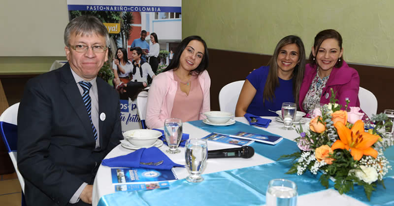 ENCUENTRO DE EGRESADOS DE ADMINISTRACIÓN DE NEGOCIOS INTERNACIONALES