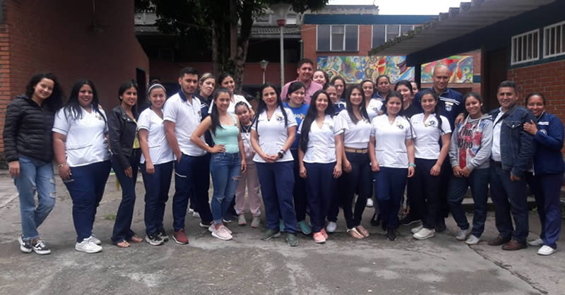 ENTREGA DE INSIGNIAS A ESTUDIANTES DE LICENCIATURA EN BÁSICA PRIMARIA, CENTROS DE APOYO TUTORIAL (CAT) TUMACO Y PITALITO