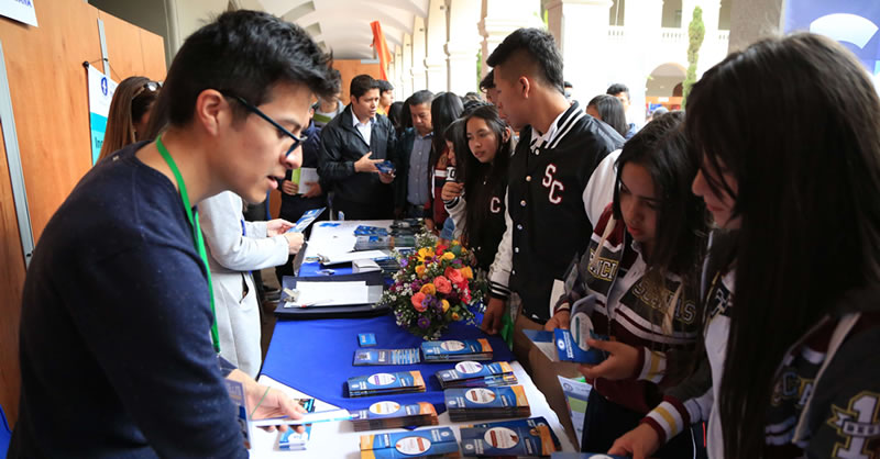 UNIVERSIDAD MARIANA PRESENTE EN FERIA DE UNIVERSIDADES