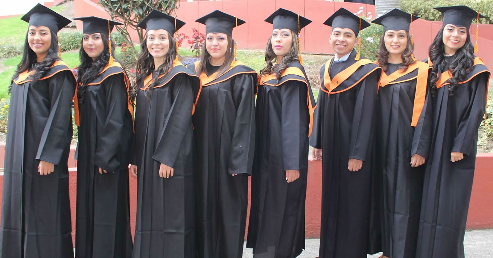 PRIMERA PROMOCIÓN DE INGENIEROS CIVILES DE U. MARIANA