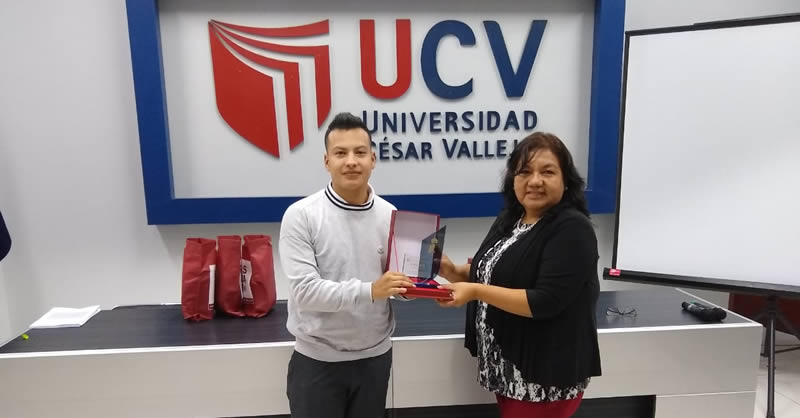 ESTUDIANTES DE INGENIERÍA DE PROCESOS GANAN CONCURSO DE INVESTIGACIÓN CIENTÍFICA EN PERÚ