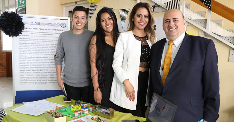 EL EMPRENDIMIENTO DE LOS ESTUDIANTES EN LA XIII MUESTRA EMPRESARIAL