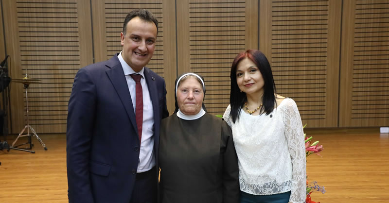 SE POSESIONAN LOS DECANOS DE CIENCIAS DE SALUD Y CIENCIAS CONTABLES