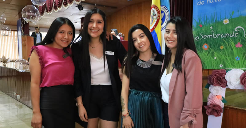 PRACTICANTES DE TRABAJO SOCIAL APORTARÁN AL BIENESTAR DE LA SOCIEDAD
