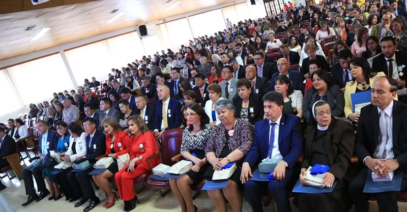 EN CELEBRACIÓN FRANCISCANA RECONOCEN LA LABOR DE 52 FUNCIONARIOS