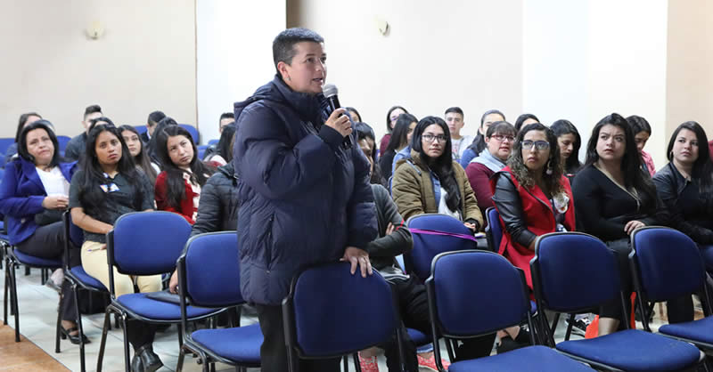 LA SALUD FÍSICA Y MENTAL EN XI ENCUENTRO DE ACTUALIZACIÓN PARA ESTUDIANTES Y AUXILIARES EN ENFERMERÍA