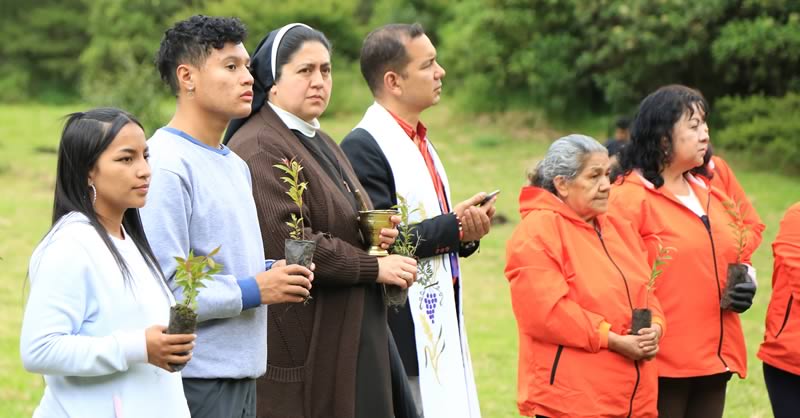 UNIVERSIDAD MARIANA SE UNIÓ A BENDICIÓN Y EMBELLECIMIENTO DEL JARDÍN DE LA MEMORIA