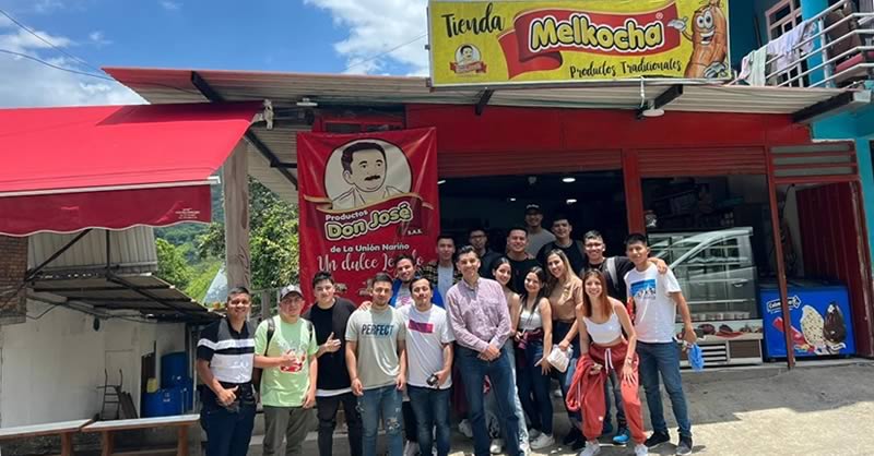 ESTUDIANTES DE ADMINISTRACIÓN DE NEGOCIOS, PARTICIPARON EN VISITA EMPRESARIAL