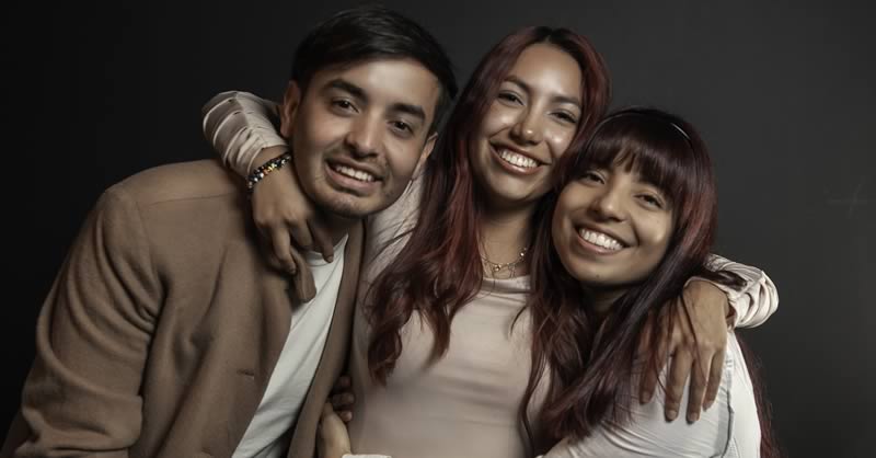 ESTUDIANTES DE COMUNICACIÓN SOCIAL GALARDONADOS CON PREMIO NACIONAL DE PERIODISMO SIMÓN BOLÍVAR