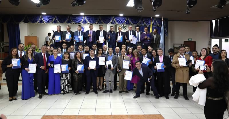RECONOCEN LABOR DE JUBILARES