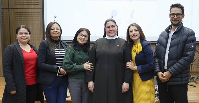 RECTORA DE LA UNIVERSIDAD MARIANA, RECIBE EL DOCTORADO EN EDUCACIÓN CON MENCIÓN HONORÍFICA Y DISTINCIÓN “SUMMA CUM LAUDE”