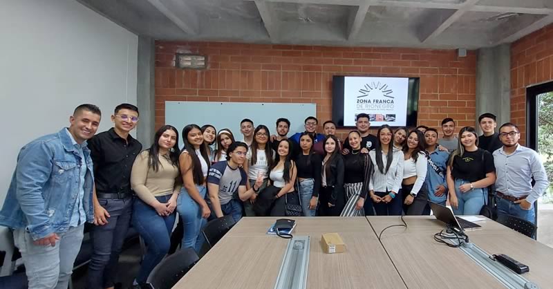 ESTUDIANTES DEL PROGRAMA DE ADMINISTRACIÓN DE NEGOCIOS INTERNACIONALES PARTICIPARON EN MISIÓN ACADÉMICA