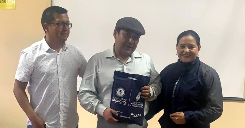 ESTUDIANTES DE DOCTORADO EN PEDAGOGÍA PARTICIPARON EN SEMINARIO SOBRE APRENDIZAJE EN RED