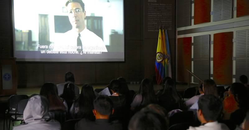 CINEFORO EN LA UNIVERSIDAD MARIANA: REFLEXIONES SOBRE EL CONOCIMIENTO