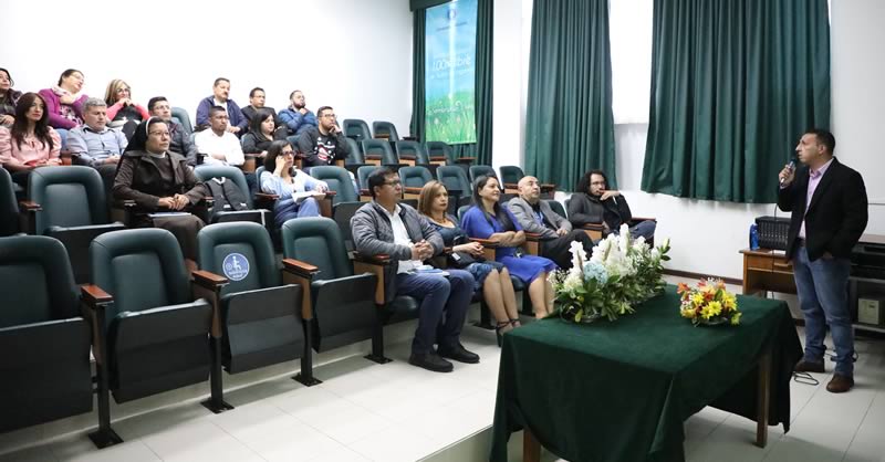 ESTUDIANTE DE LA PRIMERA COHORTE DEL DOCTORADO EN PEDAGOGÍA OBTIENE CANDIDATURA A DOCTOR