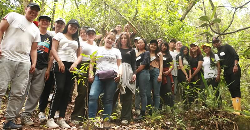 ESTUDIANTES DE INGENIERÍA AMBIENTAL ENRIQUECEN SUS CONOCIMIENTOS CON SALIDA DE CAMPO