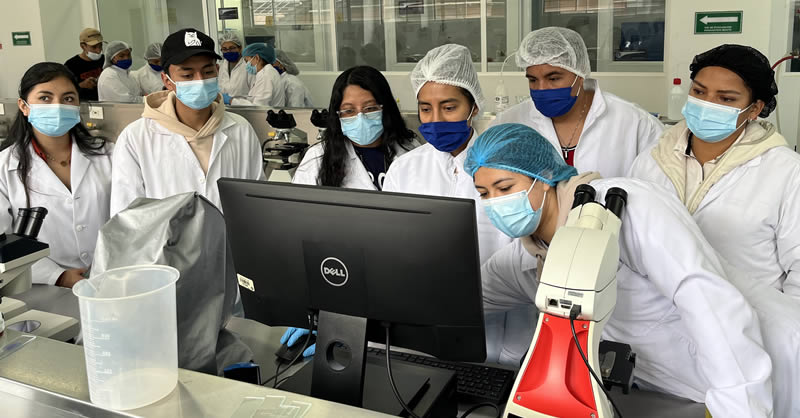 ESTUDIANTES DE IEM Y TECNOLOGÍAS EN EL ÁREA DE ALIMENTOS PARTICIPARON EN “INGENIERO POR UN DÍA”