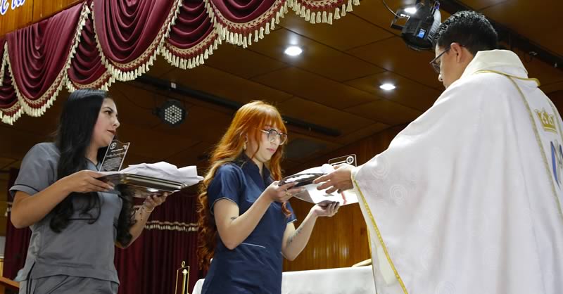 ESTUDIANTES DE PSICOLOGÍA Y TRABAJO SOCIAL CELEBRAN ENVÍO A PRÁCTICA