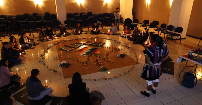 UNIVERSIDAD MARIANA REAFIRMA SU COMPROMISO CON LA INCLUSIÓN Y LA DIVERSIDAD CULTURAL EN EL ACTO DE BIENVENIDA AL CABILDO INDÍGENA UNIVERSITARIO