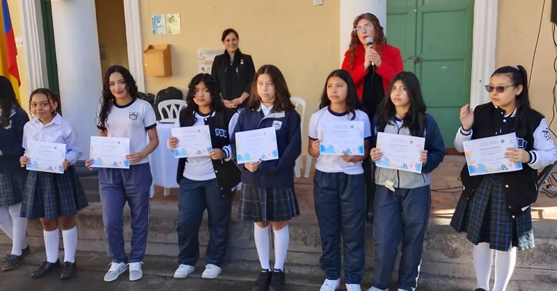 RECONOCIMIENTO A DOCENTES Y ESTUDIANTES DE LA I.E.M. PEDAGÓGICO EN EL DÍA INTERNACIONAL DE LAS NIÑAS EN LAS TIC