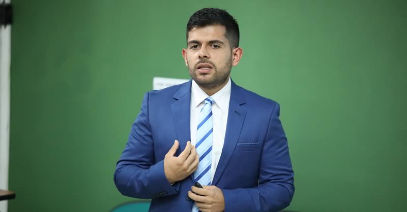 ESTUDIANTE DEL DOCTORADO EN PEDAGOGÍA PRESENTÓ SU PROYECTO DE INVESTIGACIÓN PARA OPTAR AL GRADO DE CANDIDATO A DOCTOR
