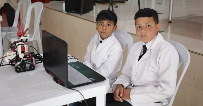 UNIVERSIDAD MARIANA CERTIFICÓ A ESTUDIANTES EN ROBÓTICA CON METODOLOGÍA STEAM