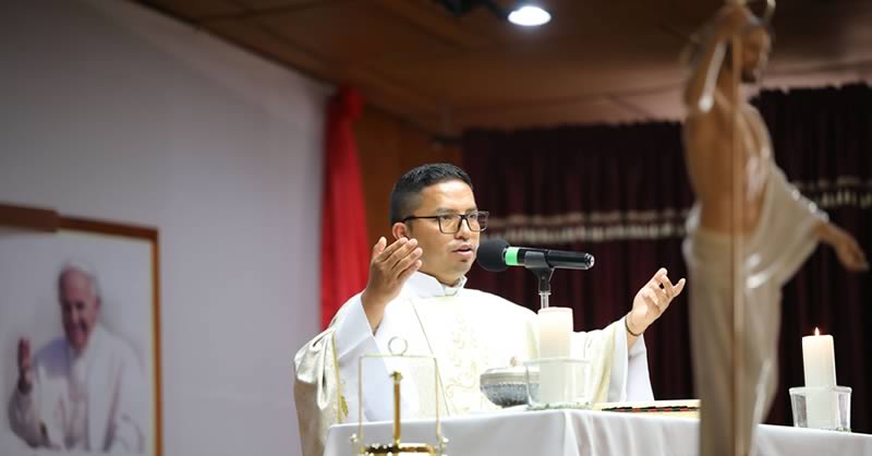 LA COMUNIDAD UNIVERSITARIA MARIANA CELEBRÓ CON FE LA PASCUA DE RESURRECCIÓN