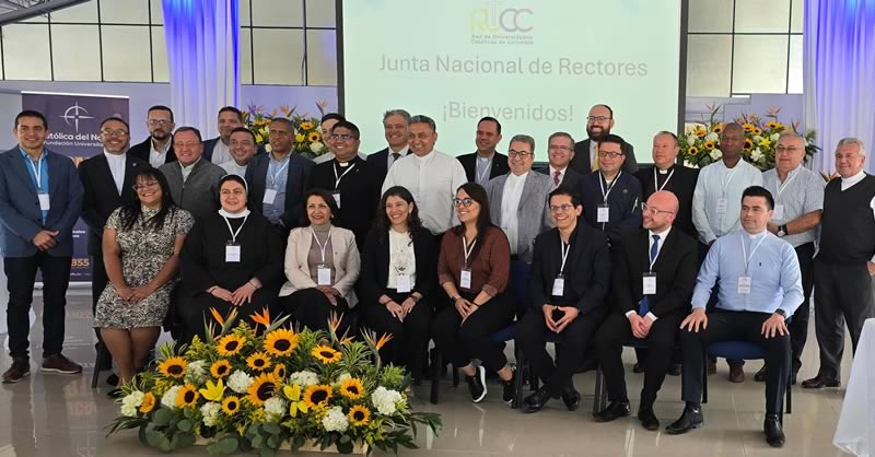 RECTORA DE LA UNIVERSIDAD MARIANA PARTICIPÓ EN LA JUNTA NACIONAL DE RECTORES DE LA RUCC