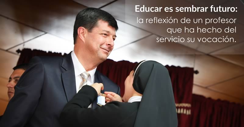 EDUCAR ES SEMBRAR FUTURO: LA HISTORIA DE UN PROFESOR QUE HA HECHO DEL AULA UN LUGAR PARA LA ESPERANZA