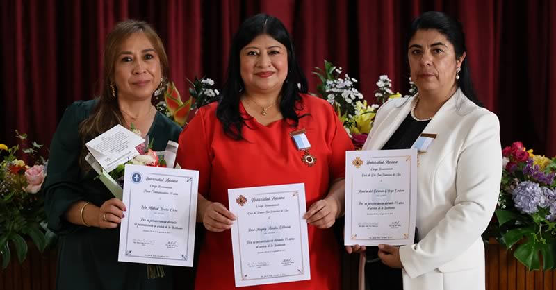 UNIVERSIDAD MARIANA RINDIÓ UN HOMENAJE AL SERVICIO Y LA DEDICACIÓN DE SUS JUBILARES