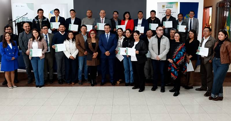 PROFESORES DE ADMINISTRACIÓN DE NEGOCIOS INTERNACIONALES SE CERTIFICAN EN COOPERACIÓN TRANSFRONTERIZA Y FORTALECEN SU PROYECCIÓN INTERNACIONAL