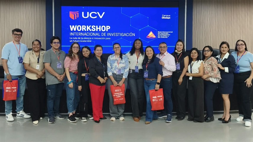 Estudiantes de la Maestría en Gobernanza y Políticas Públicas participaron en encuentro internacional de investigación en Perú
