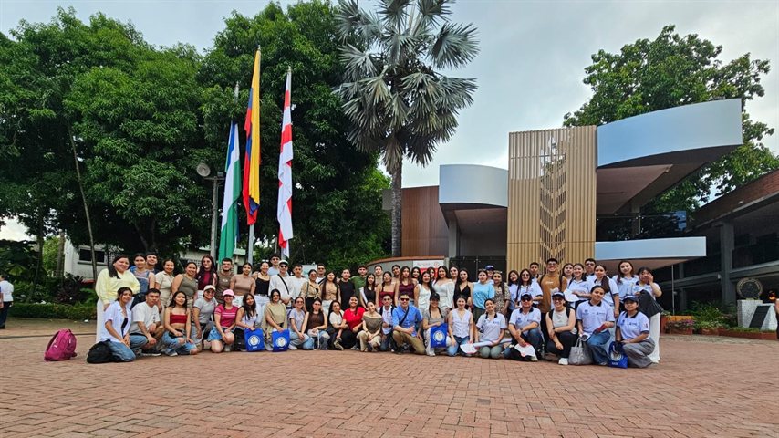 Estudiantes de Trabajo Social de la Universidad Mariana destacan en encuentro nacional de semilleros de investigación