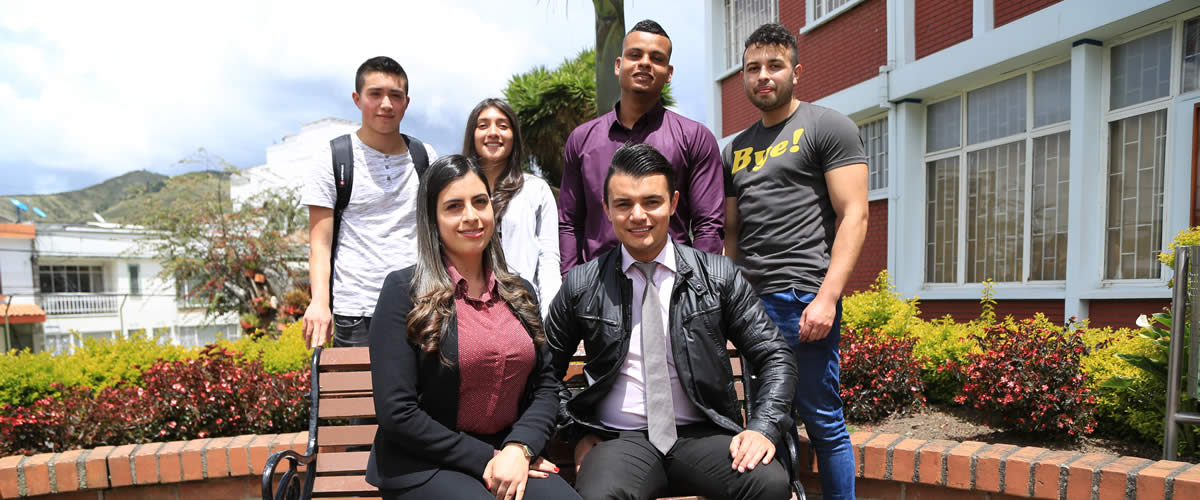 Programas Profesionales - Programas Académicos