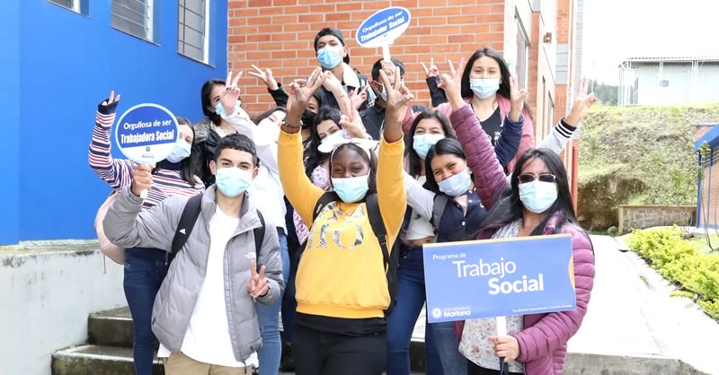 FAMILIA MARIANA DA LA BIENVENIDA A LOS ESTUDIANTES DE PRIMER SEMESTRE